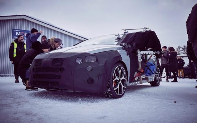 2021款现代i20 N雪地测试，对标大众Polo GTI