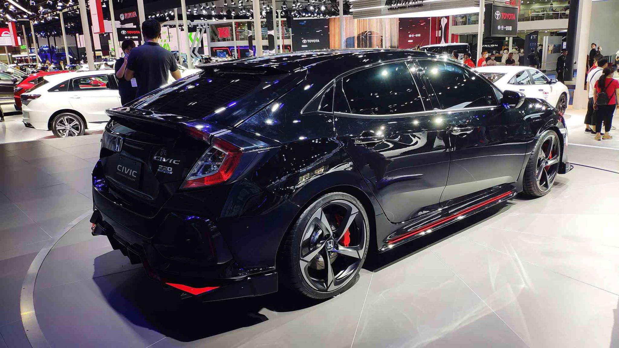 ȫ��˼��Ɏ������У��քӰ��Ǹ��䣬�@�r��߀�Iʲô�ߠ���