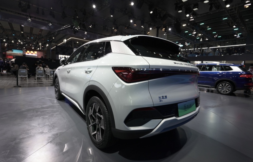 刀片电池、续航510km、价格亲民，比亚迪又推出一台“王炸级”SUV
