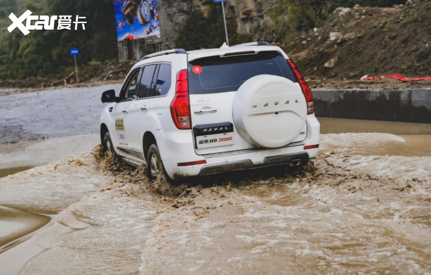 展现特色越野文化哈弗h9轰九大队用最野的方式跨年