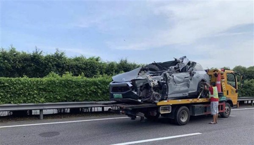永远不能将自己的命交给车