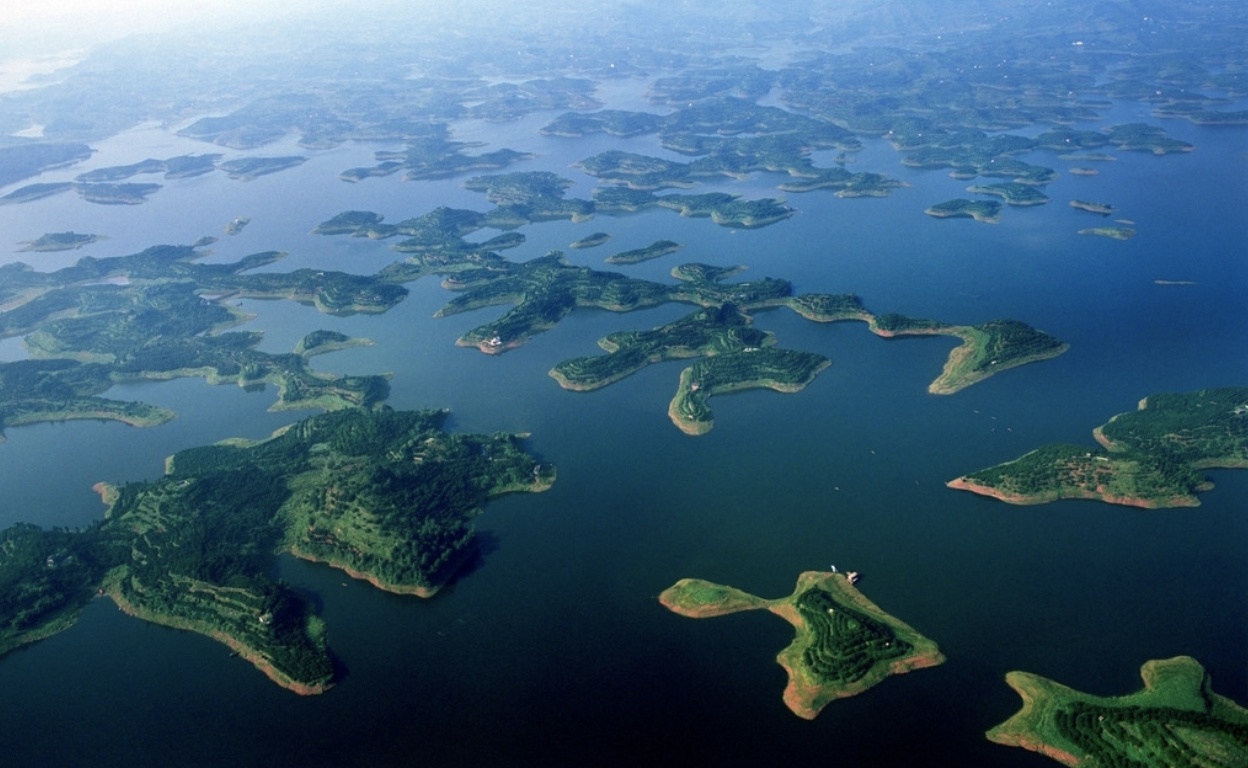 一同前往风景优美,山水交融的长寿湖,展开一场深度的试驾体验