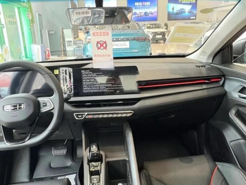 7万级运动轿跑，破百7.1秒，油耗仅5.9L，实拍缤瑞COOL