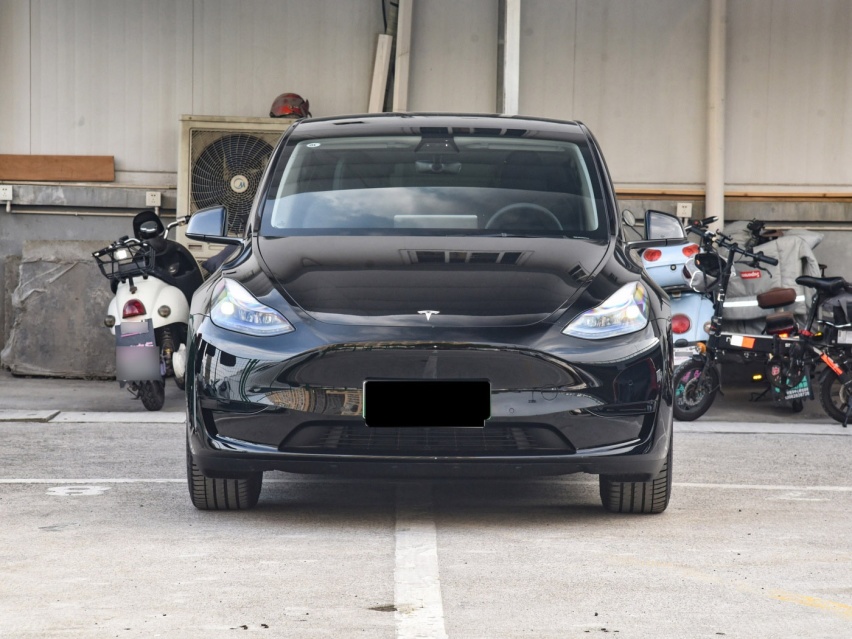 中型豪华SUV该选谁，特斯拉Model Y对比奥迪Q5L