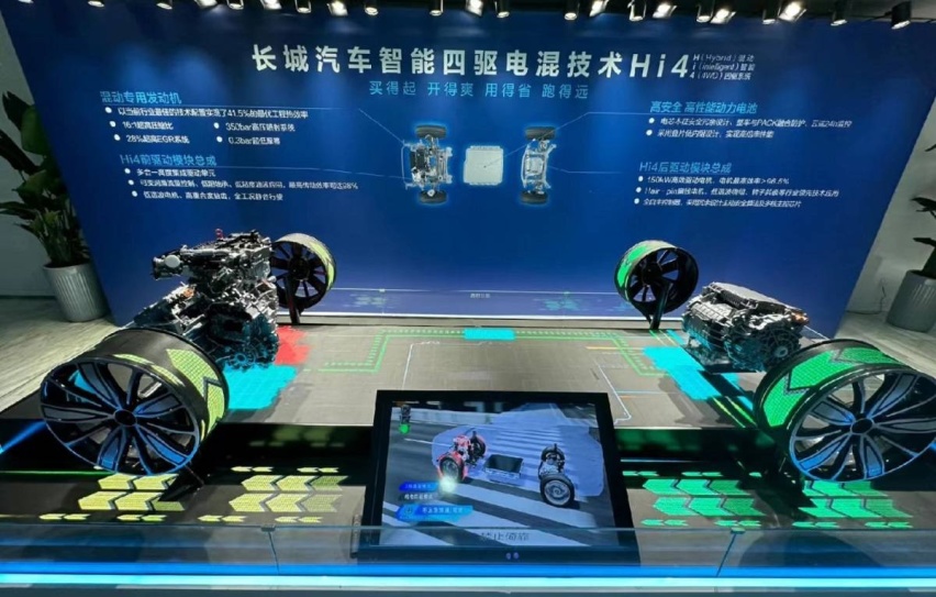 狂妄插混能打，哈弗枭龙MAX凭什么争霸主地位？