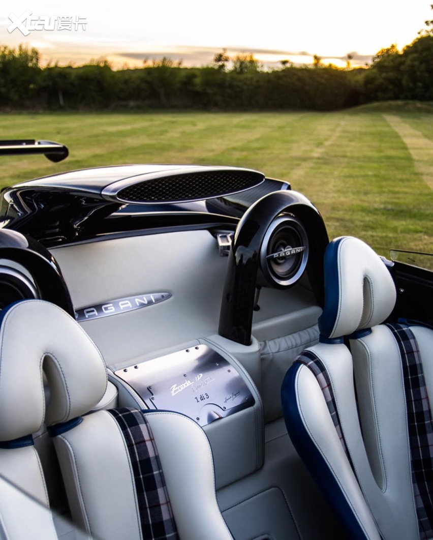 帕加尼zonda敞篷版实车简洁的设计