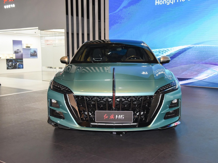 浓浓轿跑范儿 一汽红旗H6亮相广州车展 搭载2.0T发动机