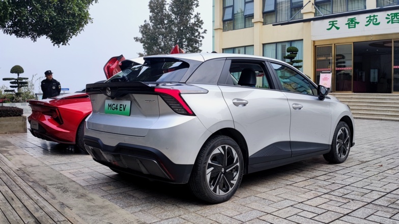试驾MG4 EV，欧洲销冠究竟是什么样子？
