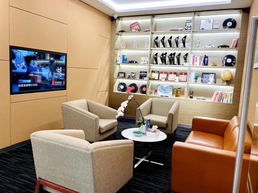 探店实拍：升级又推新，加量不加价的凯迪拉克XT6现在有多能打？