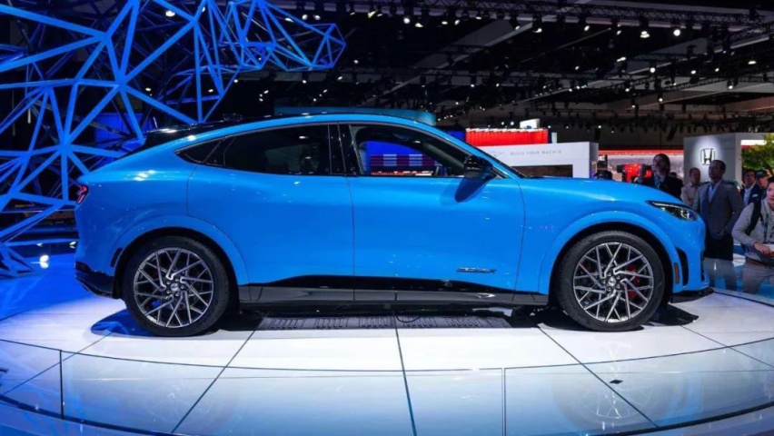 首搭智行驾驶辅助系统，福特Mustang Mach-E亮相
