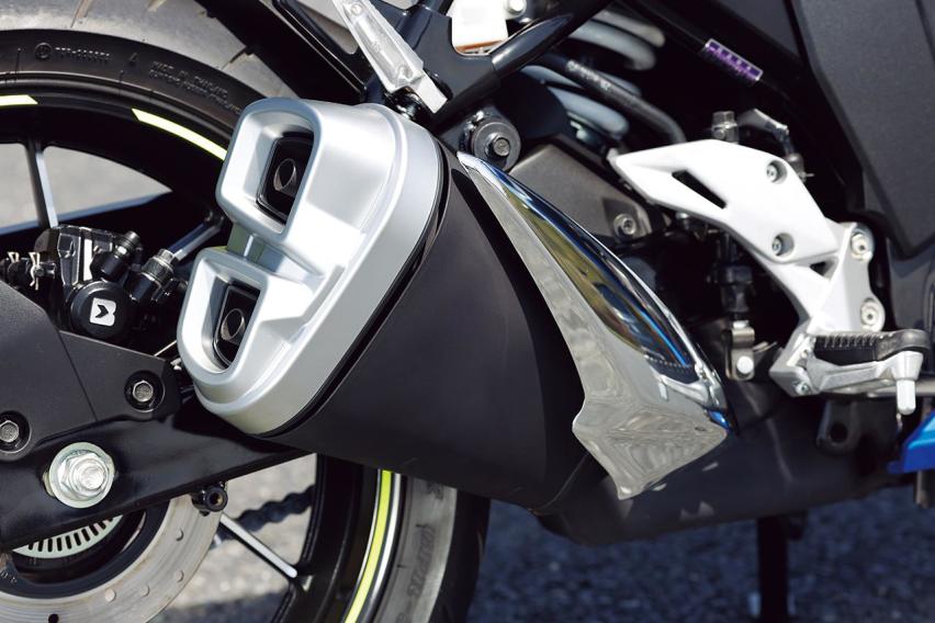 铃木Gixxer SF250街跑摩托，最大26马力，车身更轻操控更好