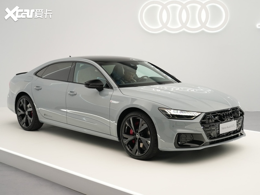 新上汽奥迪a7l携rs套件竞速版正式亮相!