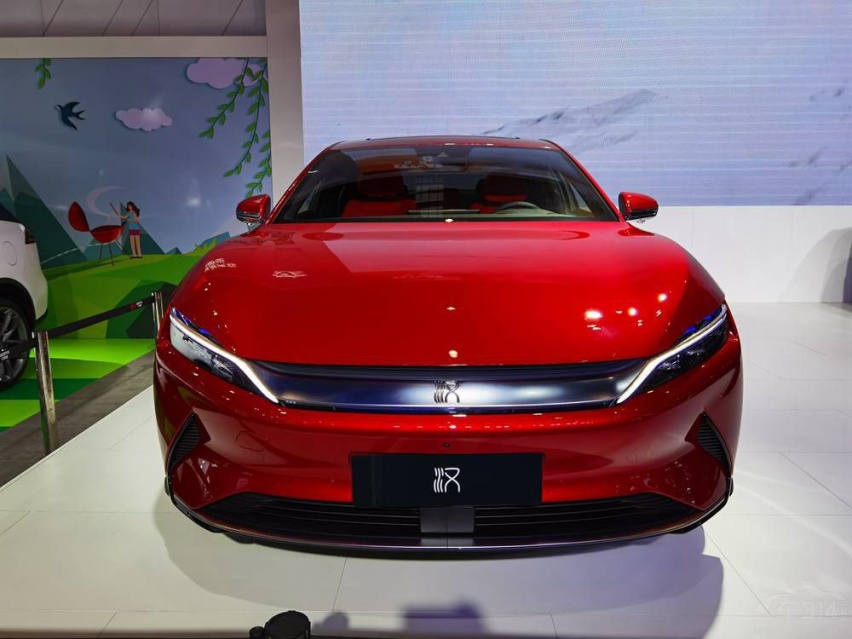 荣威R ER6来了 ：看着远不如比亚迪汉EV？