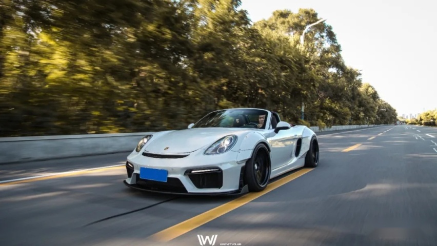 这台981 Boxster为何那么像718 GT4？坚持移植就不会过时