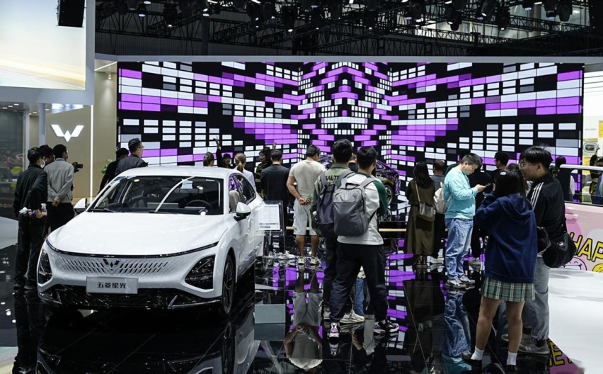 广州车展体验五菱星光，凭什么是人民的新能源轿车？