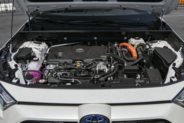 第五代丰田RAV4上市，8种颜色可选，售价17.48万