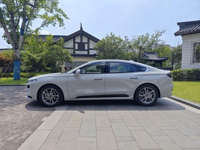 真香！价格低于15万元的蒙迪欧1.5T车型上市！