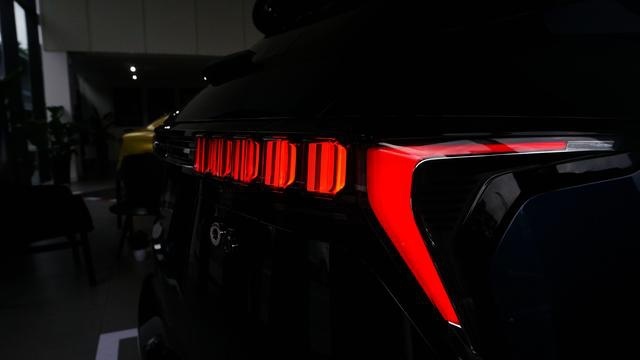 售价14.46万的高端小SUV，到底值不值？领克06实拍