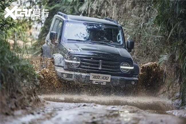 还要啥路虎卫士、奔驰大G 17.58万起售的坦克300不香吗
