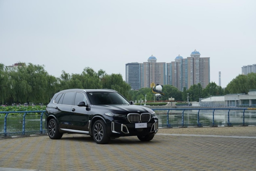 豪华旗舰SUV，奥迪Q6和宝马X5，谁能做到“面面俱到”？