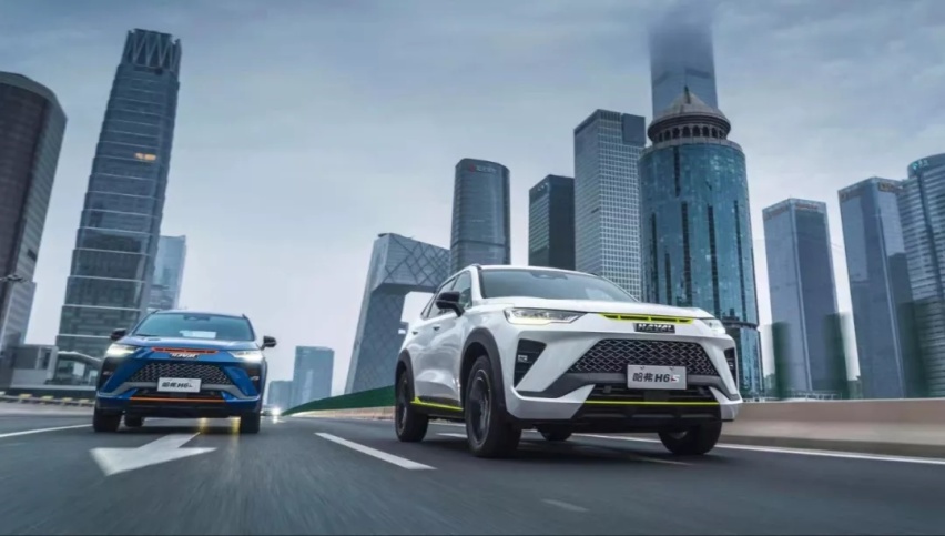 1.5T混动动力比肩3.0T,油耗仅4.7L!哈弗H6S该怎么选?