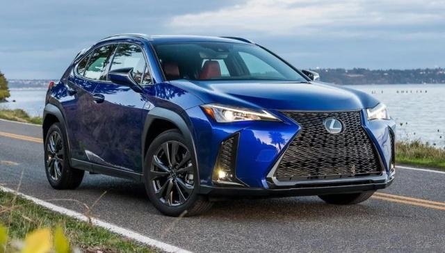 雷克萨斯UX，一台卖着豪华中型SUV价格的“伪豪车”！
