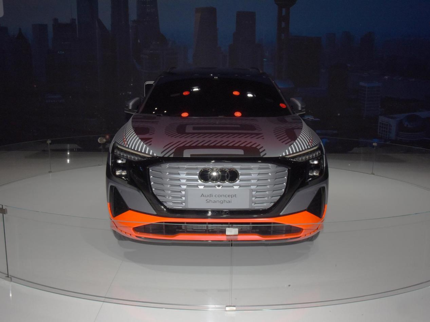 上汽奥迪首款纯电SUV，或命名Q5 e-tron，预计明年推出