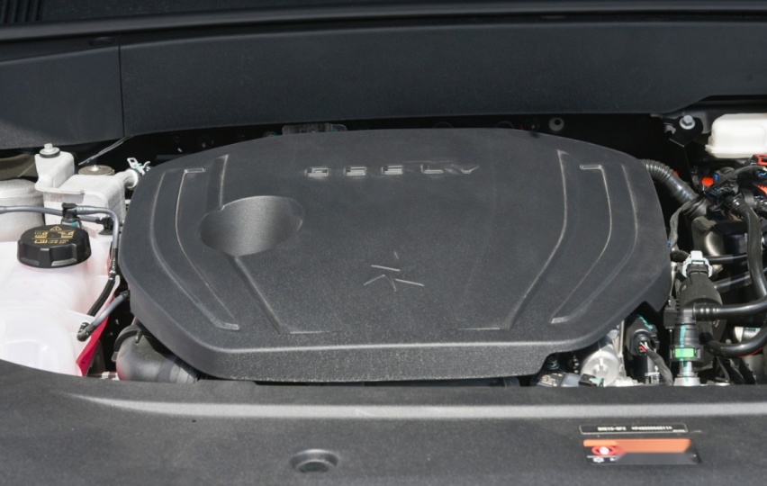 新一代电混SUV，综合续航1370km，吉利银河L7实力如何？