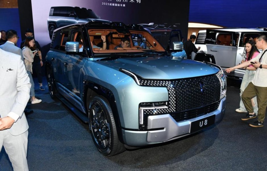百万级别的国产大型SUV，仰望U8用实力霸气回应“质疑国产者”！