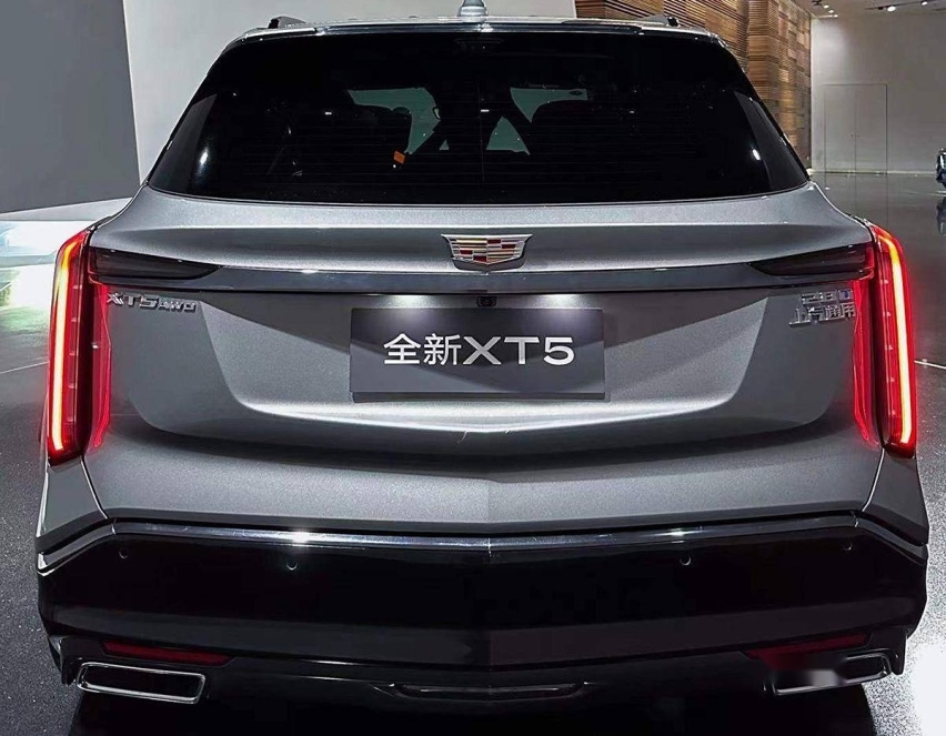 新凯迪拉克XT5优惠超10万，增配降价为了求生存吗