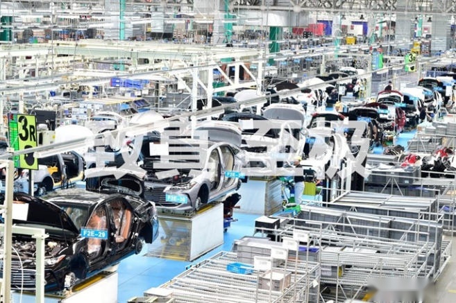 一汽丰田丰越工厂第 100 万辆整车下线 RAV4 荣放特别