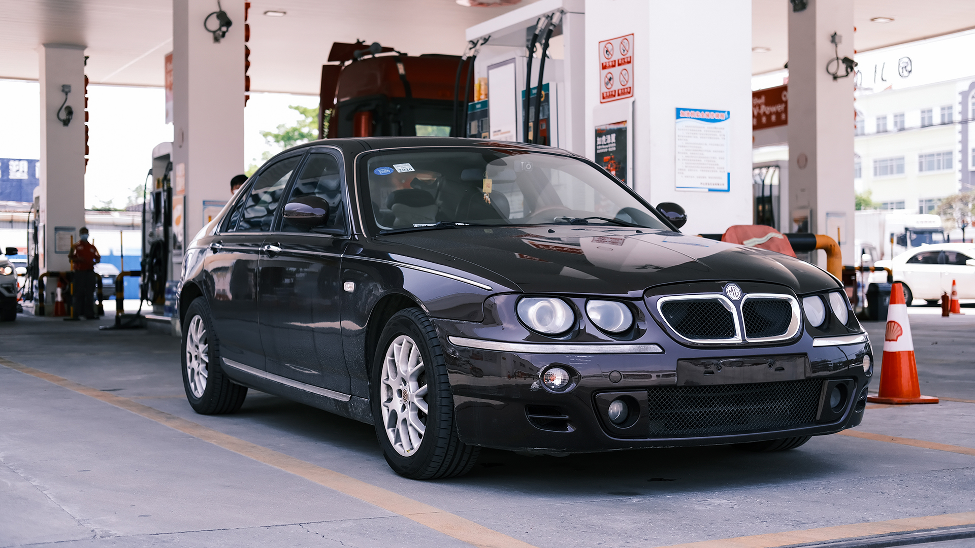 李立山试驾名爵mg7,国产老车还能玩情怀?