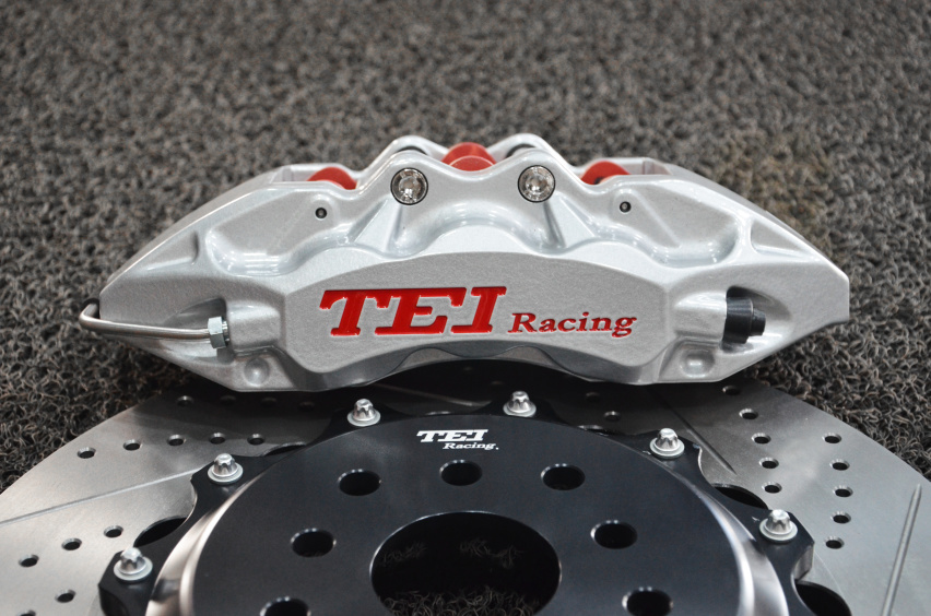 斯巴鲁傲虎改装TEI Racing P60S刹车套件