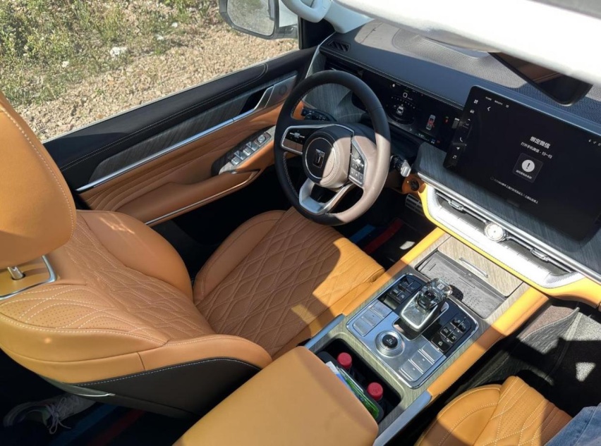 2023款坦克500 Hi4-T，2.0T插混750Nm，越