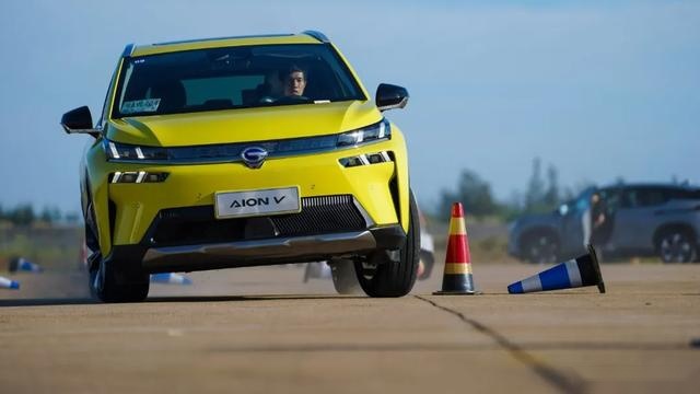5G、600km、超大后排，Aion V找到自己的路了吗？