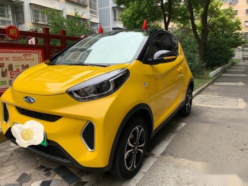 奇瑞小蚂蚁乘坐舒适方便，新能源车型配空调和座椅加热