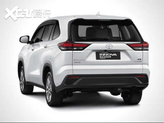 搭载2.0l混动系统,全新丰田innova官图发布