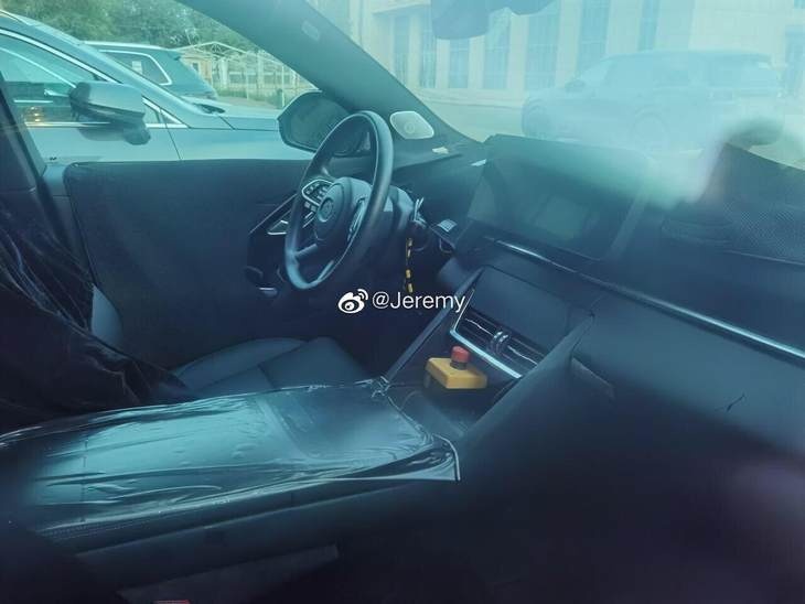 理想X01配置曝光 配智能驾驶辅助系统/HUD等