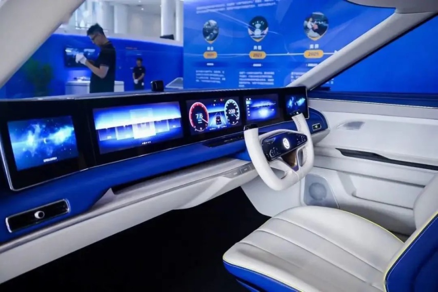 通用弃掉CarPlay，“过渡产物”无用武之地？
