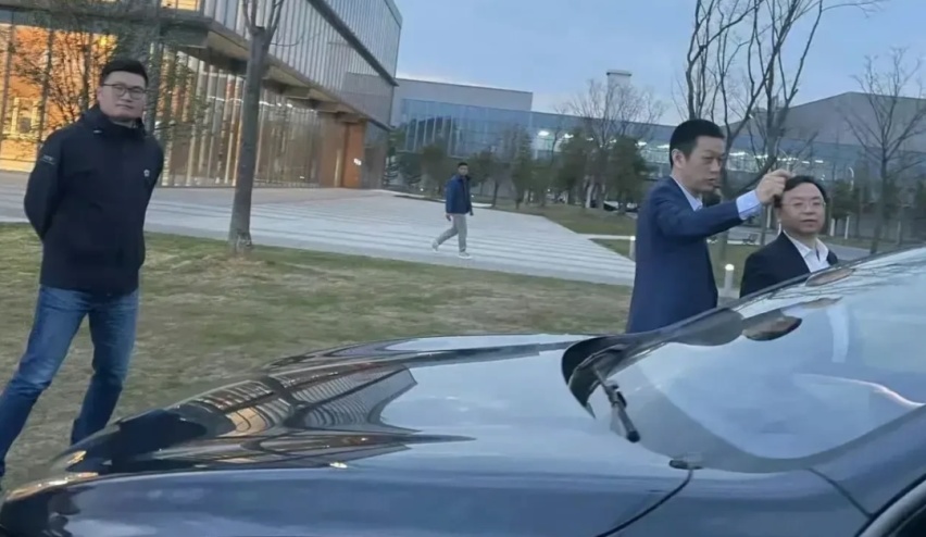 比亚迪凭什么敢率先停售燃油车？