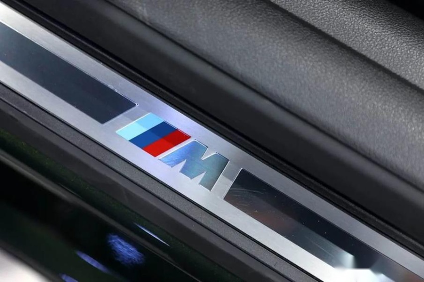 全新BMW 4系敞篷轿跑车用创新软顶致敬经典魅力