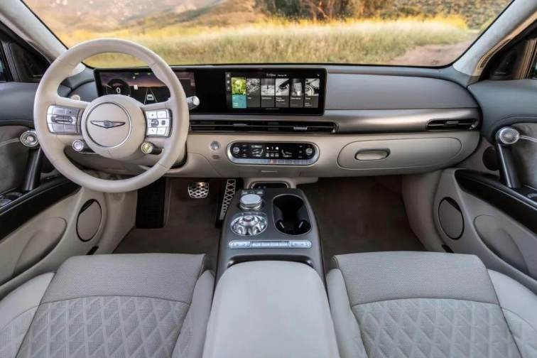 新赛道的捷尼赛思GV60，它能撬动特斯拉Model Y的市场吗？