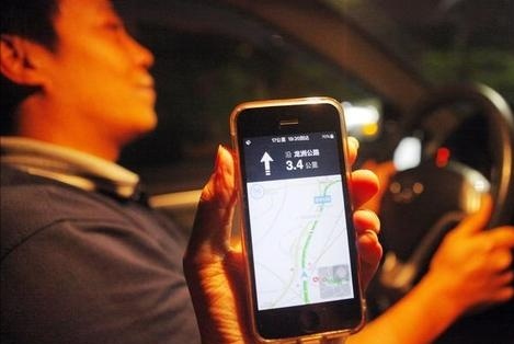 女孩们双手赞成，在网约车“内”安装摄像头，你认为有必要吗？