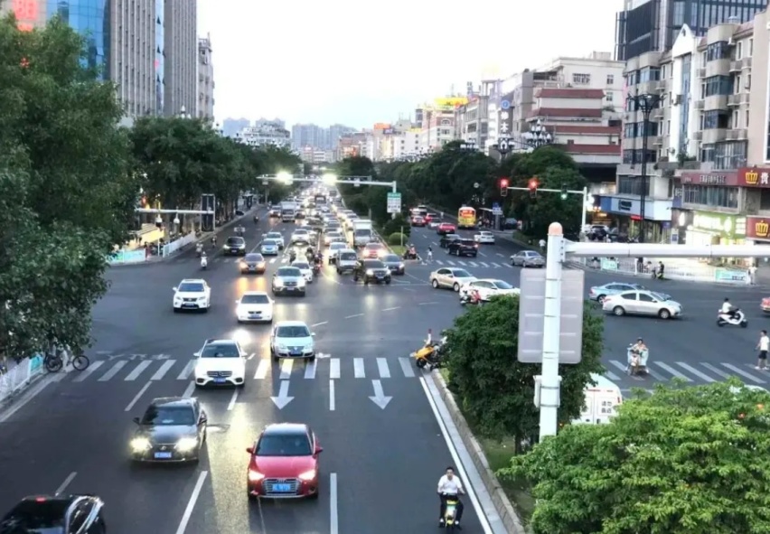 重磅！7月1日起国六B排放法规正式实施，燃油车还能买吗？