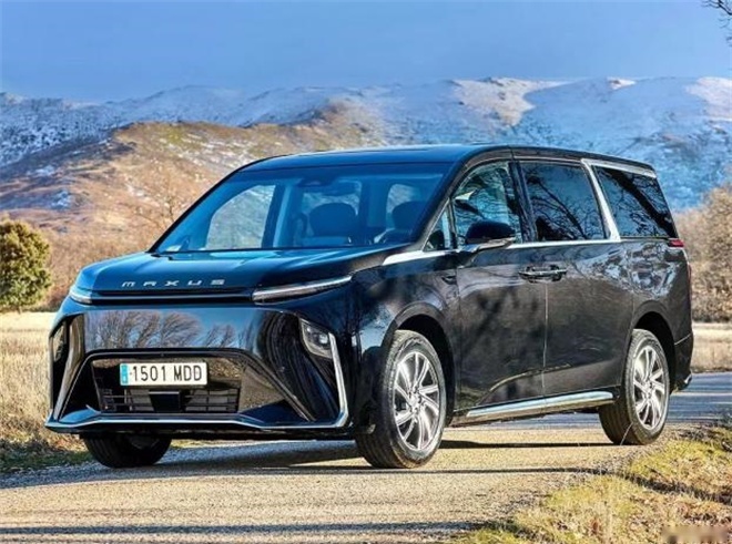 上汽大通MAXUS“大家庭豪华电动MPV”大家7于成都车展全球首秀