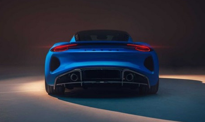 国内引进AMG2.0L四缸版？路特斯Emira亮相，你离超跑又近了一步