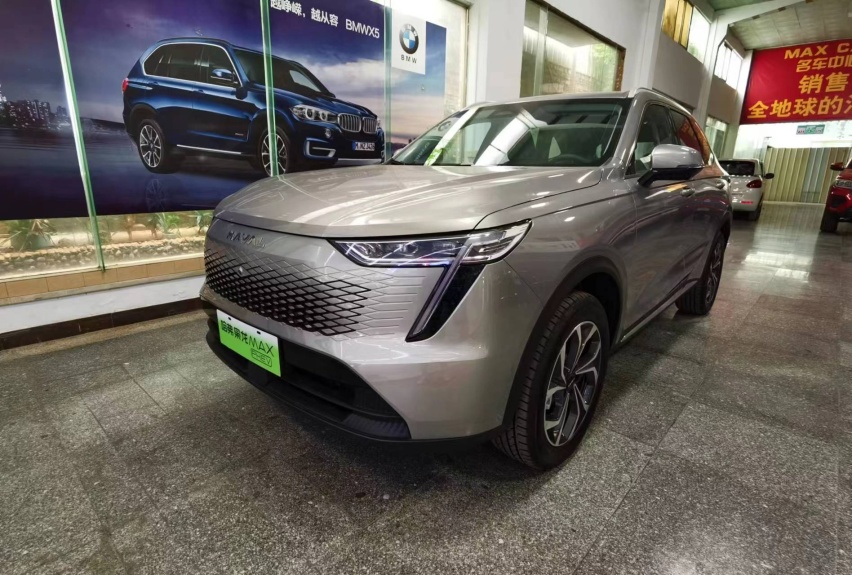 哈弗枭龙MAX探店：四驱真那么重要？中配17.5万落地起值么