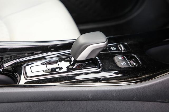 差别在哪？丰田奕泽E进擎对比丰田C-HR EV