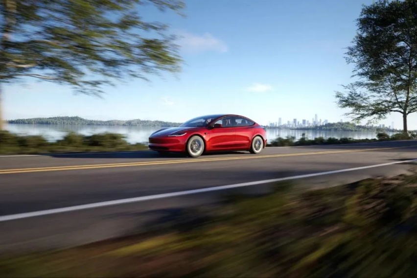 马斯克终究是商人！新款Model 3开启预售，中国品牌可喘口气了