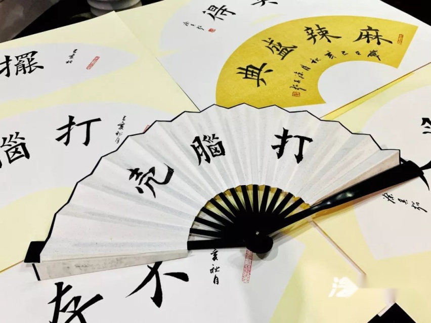 巴蜀笑星助阵，还搞了这些花样儿，这届麻辣盛典真的“打脑壳”